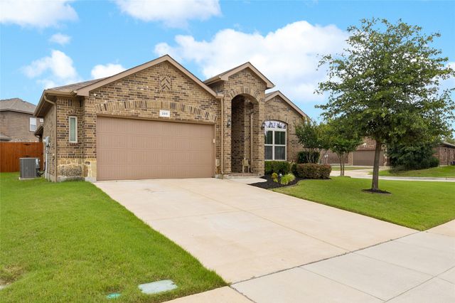 300 Delgany Trail, Fort Worth, TX 76052
