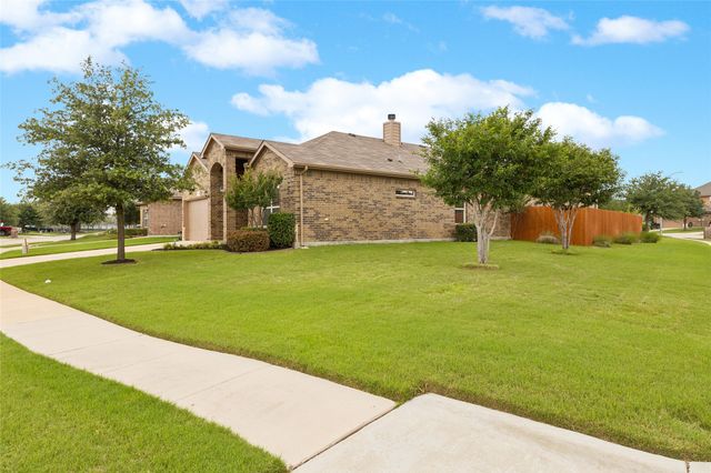 300 Delgany Trail, Fort Worth, TX 76052