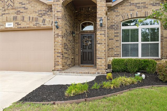 300 Delgany Trail, Fort Worth, TX 76052
