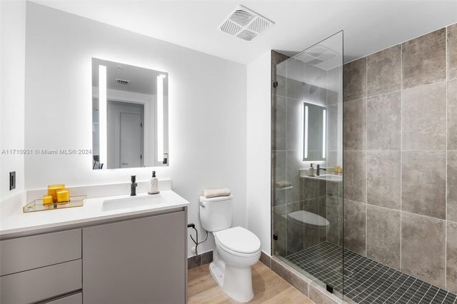 307 SW 5th St 2009, Fort Lauderdale, FL 33315