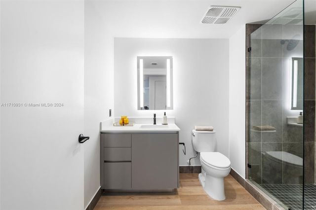 307 SW 5th St 2009, Fort Lauderdale, FL 33315