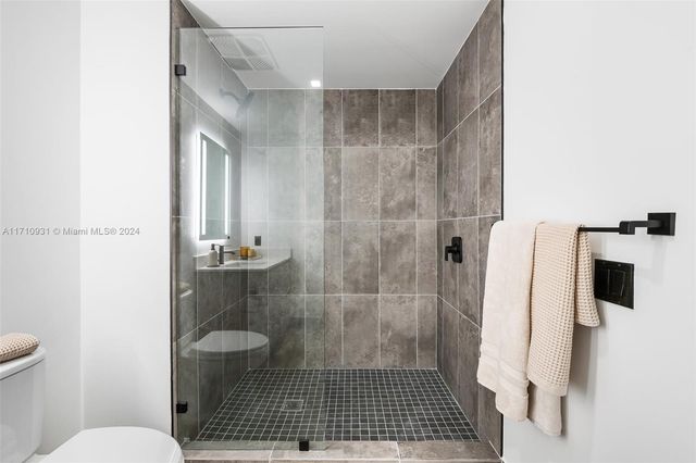 307 SW 5th St 2009, Fort Lauderdale, FL 33315