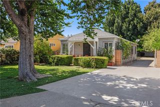 16005 Wyandotte Street, Los Angeles, CA 91406