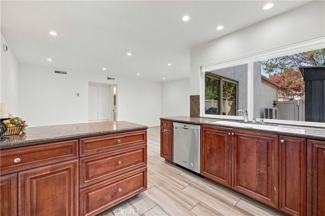 10120 Larwin Avenue 3, Chatsworth, CA 91311