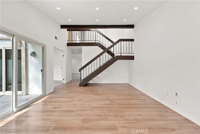 10120 Larwin Avenue 3, Chatsworth, CA 91311