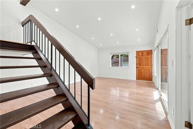 10120 Larwin Avenue 3, Chatsworth, CA 91311