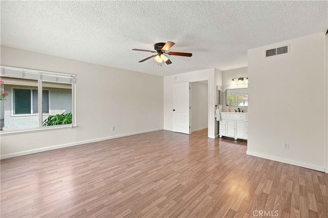 10120 Larwin Avenue 3, Chatsworth, CA 91311