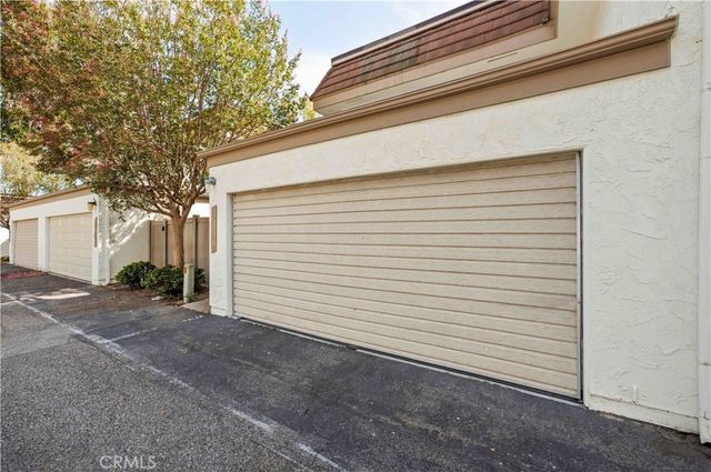 10120 Larwin Avenue 3, Chatsworth, CA 91311