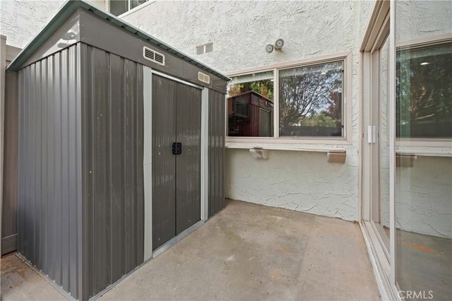 10120 Larwin Avenue 3, Chatsworth, CA 91311