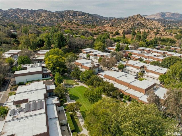 10120 Larwin Avenue 3, Chatsworth, CA 91311