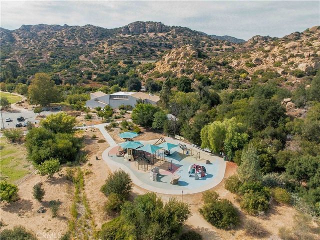 10120 Larwin Avenue 3, Chatsworth, CA 91311