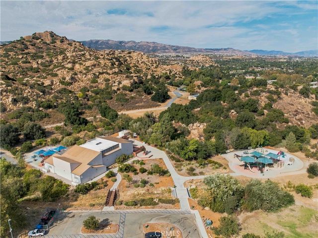 10120 Larwin Avenue 3, Chatsworth, CA 91311