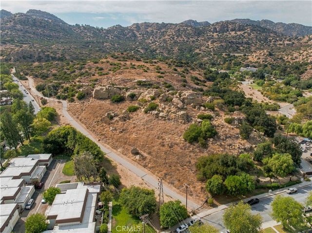 10120 Larwin Avenue 3, Chatsworth, CA 91311
