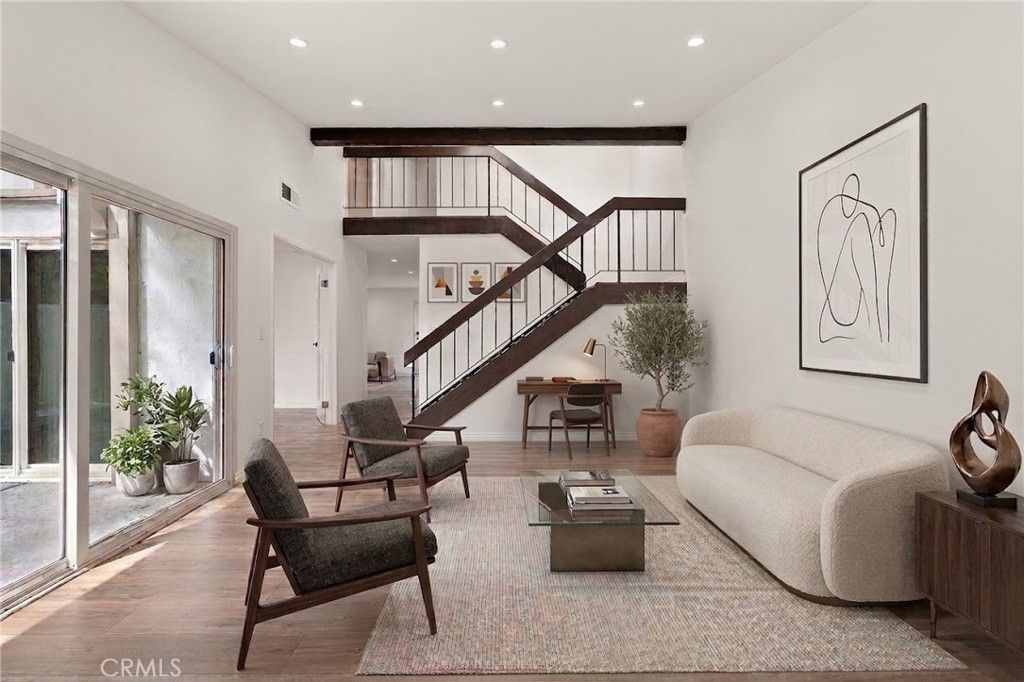 10120 Larwin Avenue 3, Chatsworth, CA 91311