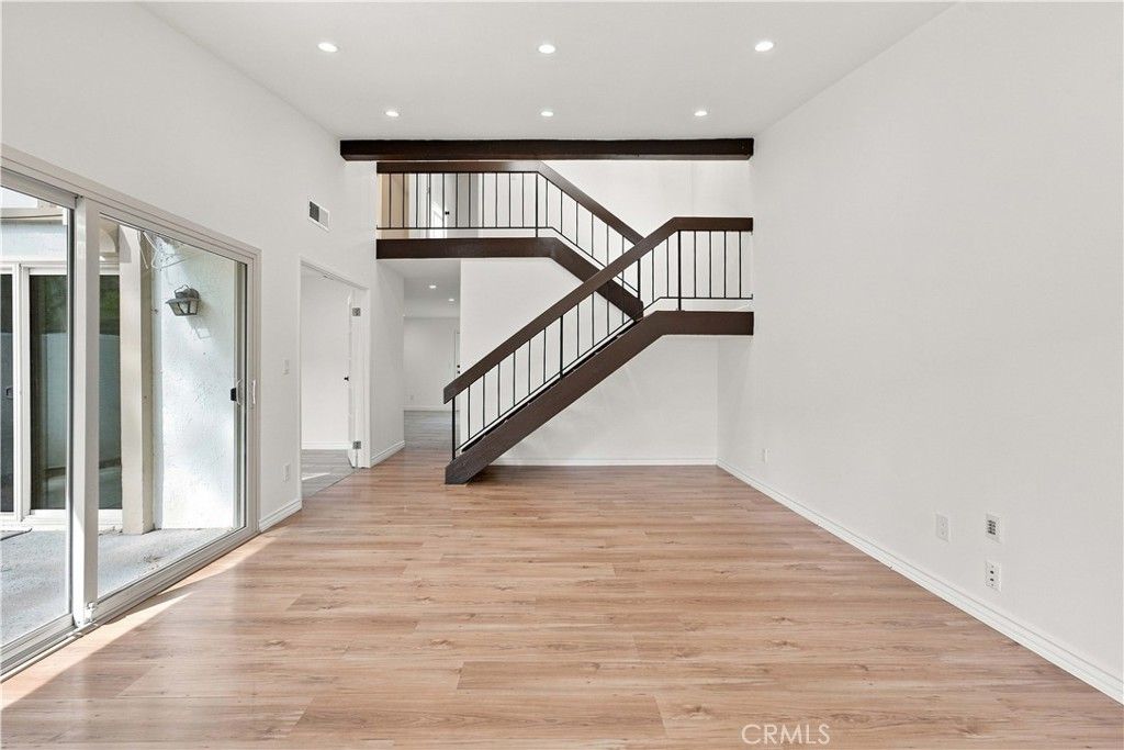 10120 Larwin Avenue 3, Chatsworth, CA 91311 — photo 2