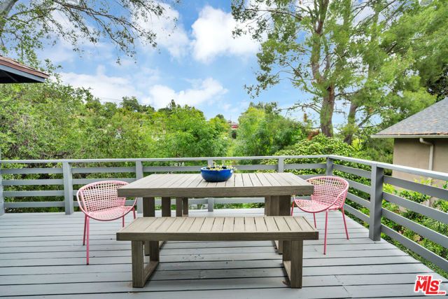 380 Tamarac Drive, Pasadena, CA 91105