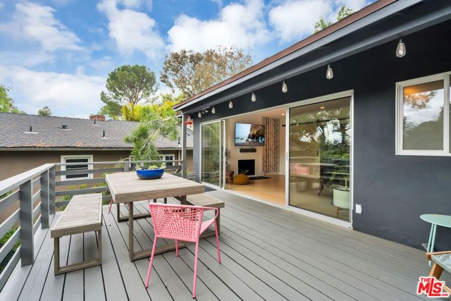 380 Tamarac Drive, Pasadena, CA 91105