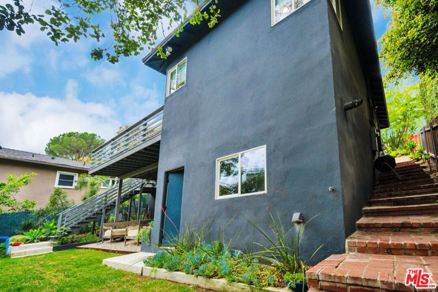 380 Tamarac Drive, Pasadena, CA 91105