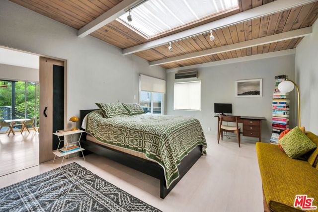 380 Tamarac Drive, Pasadena, CA 91105