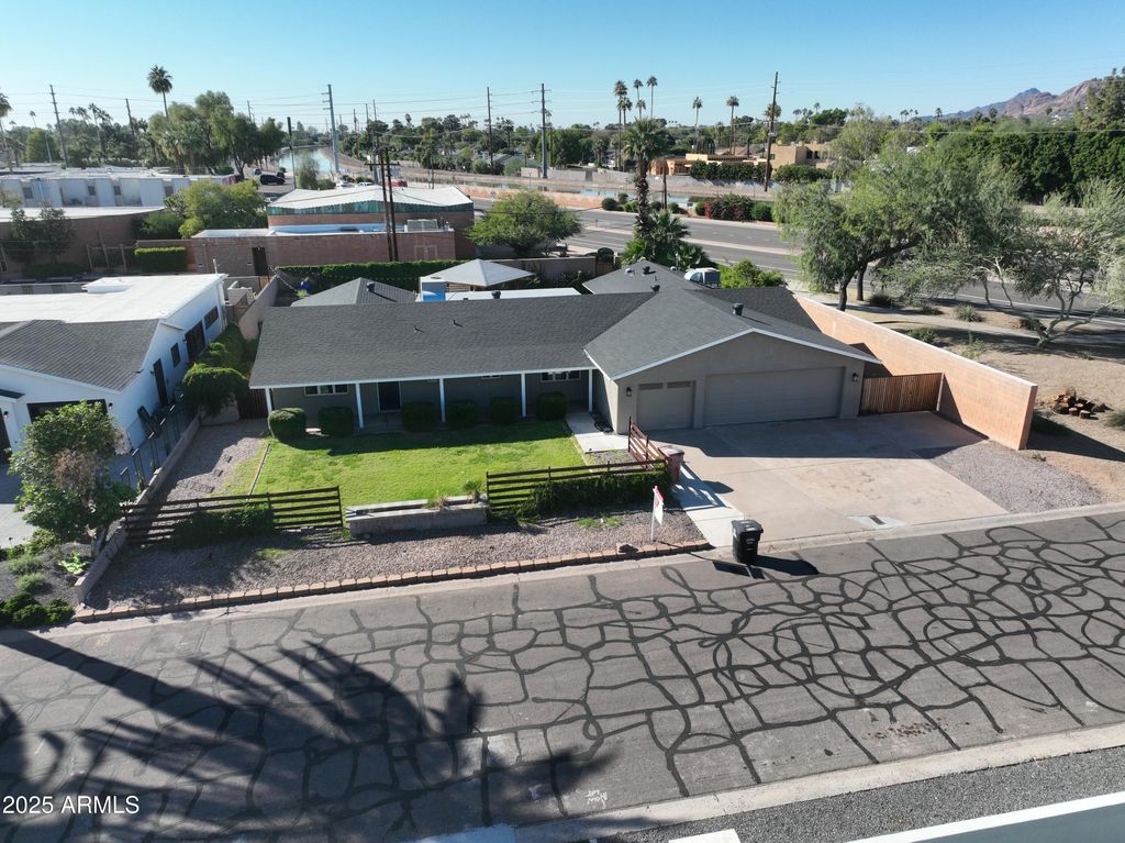 3704 N KACHINA Lane, Scottsdale, AZ 85251