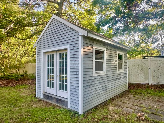 744 Old Barnstable Road, Mashpee, MA 02649