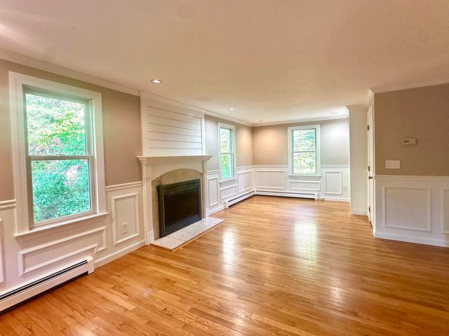 744 Old Barnstable Road, Mashpee, MA 02649