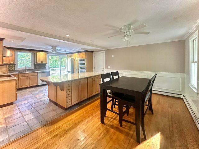 744 Old Barnstable Road, Mashpee, MA 02649