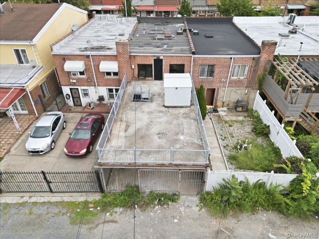 122 E 46th Street, Brooklyn, NY 11203