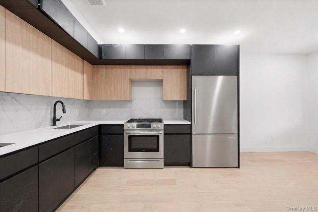 122 E 46th Street, Brooklyn, NY 11203