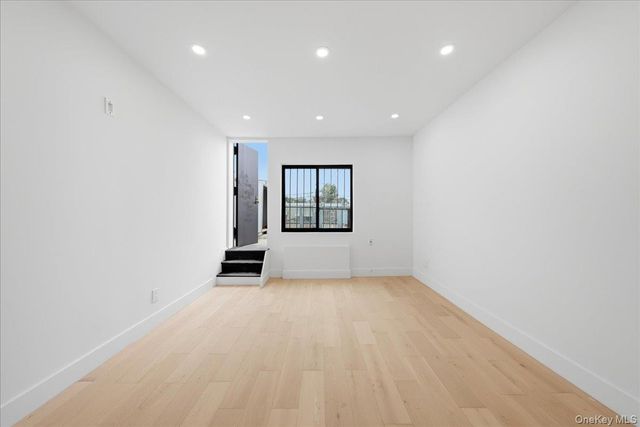 122 E 46th Street, Brooklyn, NY 11203