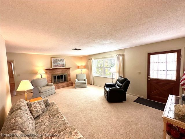 82 Lake Byrd Boulevard, Avon Park, FL 33825