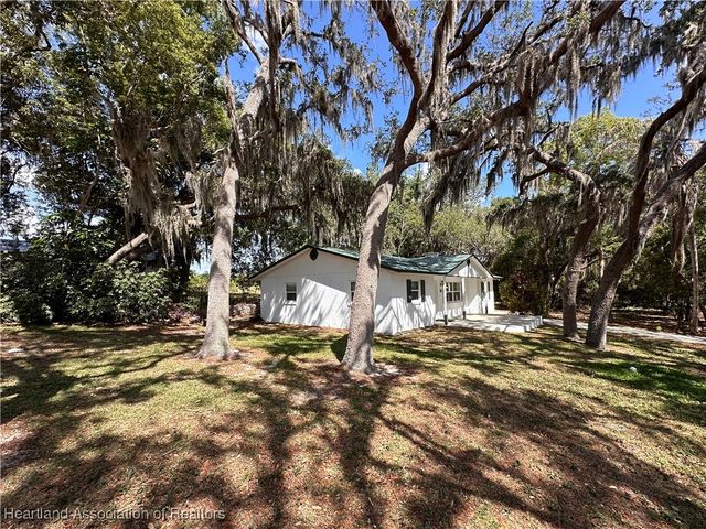 82 Lake Byrd Boulevard, Avon Park, FL 33825
