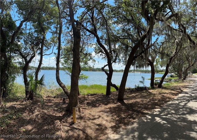82 Lake Byrd Boulevard, Avon Park, FL 33825
