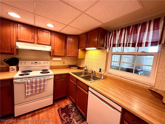 82 Lake Byrd Boulevard, Avon Park, FL 33825