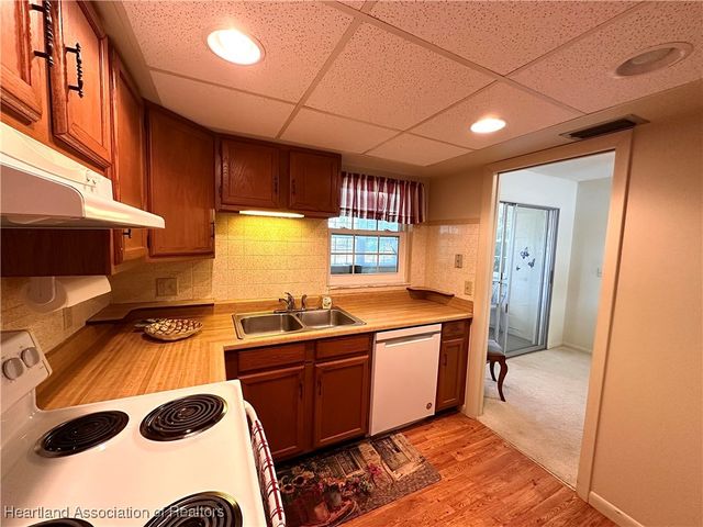 82 Lake Byrd Boulevard, Avon Park, FL 33825