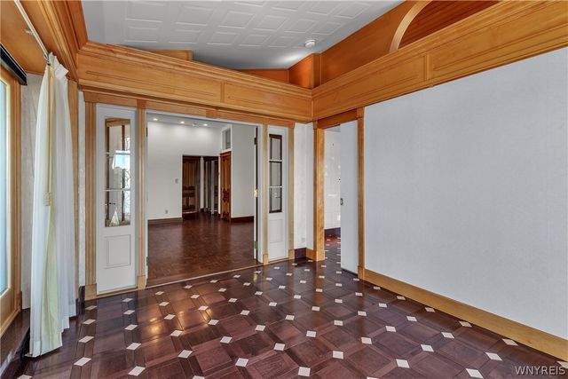 2039 East River Road, Grand Island, NY 14072