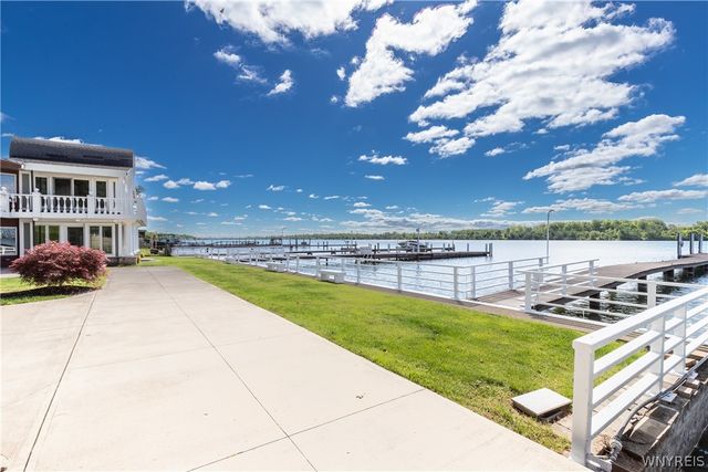 2039 East River Road, Grand Island, NY 14072