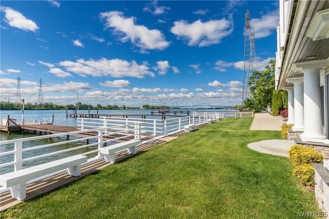 2039 East River Road, Grand Island, NY 14072