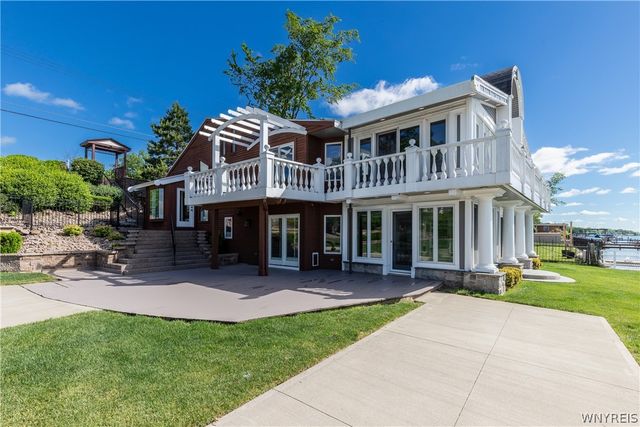 2039 East River Road, Grand Island, NY 14072