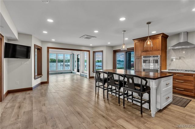 2039 East River Road, Grand Island, NY 14072
