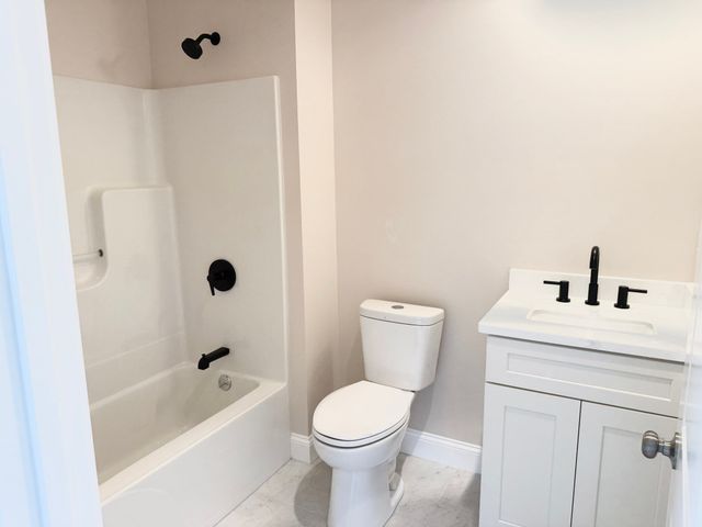 1 Antonellis Way, Wareham, MA 02558
