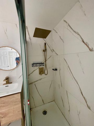 2459 Dewey St, Hollywood, FL 33020