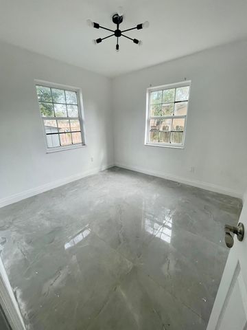 2459 Dewey St, Hollywood, FL 33020