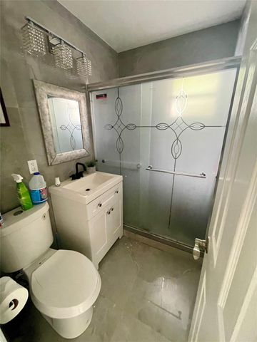 2459 Dewey St, Hollywood, FL 33020