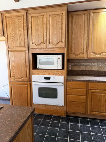 904 MILL Street, Traer, IA 50675