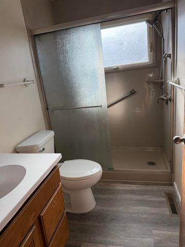 904 MILL Street, Traer, IA 50675