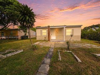 524 NW 21st Ave, Fort Lauderdale, FL 33311