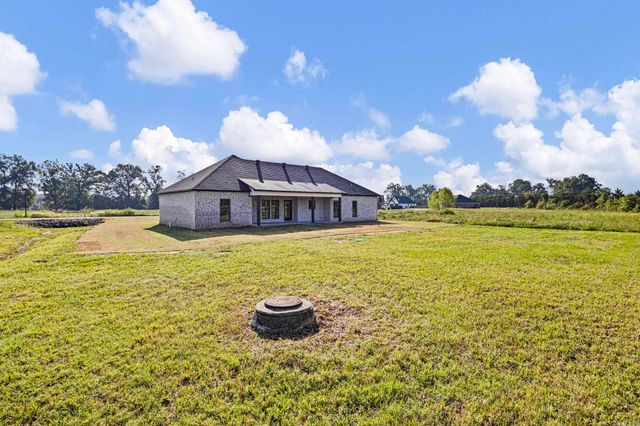 30 Sunny Drive, Morrilton, AR 72110