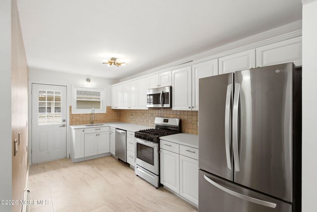 76 Mount Fairweather Lane, Toms River, NJ 08753