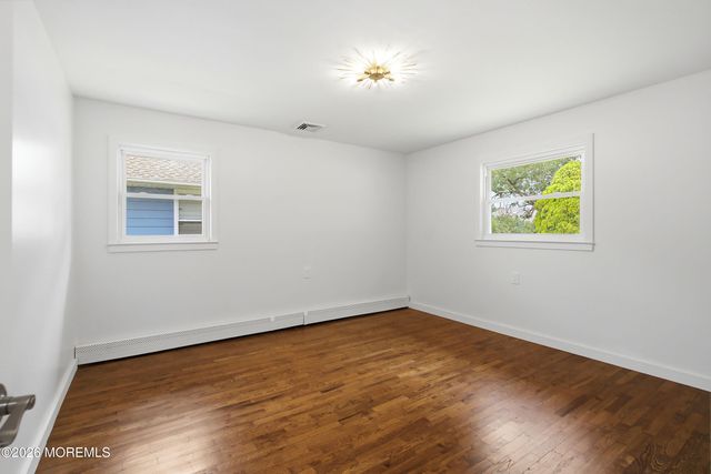76 Mount Fairweather Lane, Toms River, NJ 08753